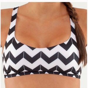 Lululemon Free To Be Bra Arrow Chevron White Black
